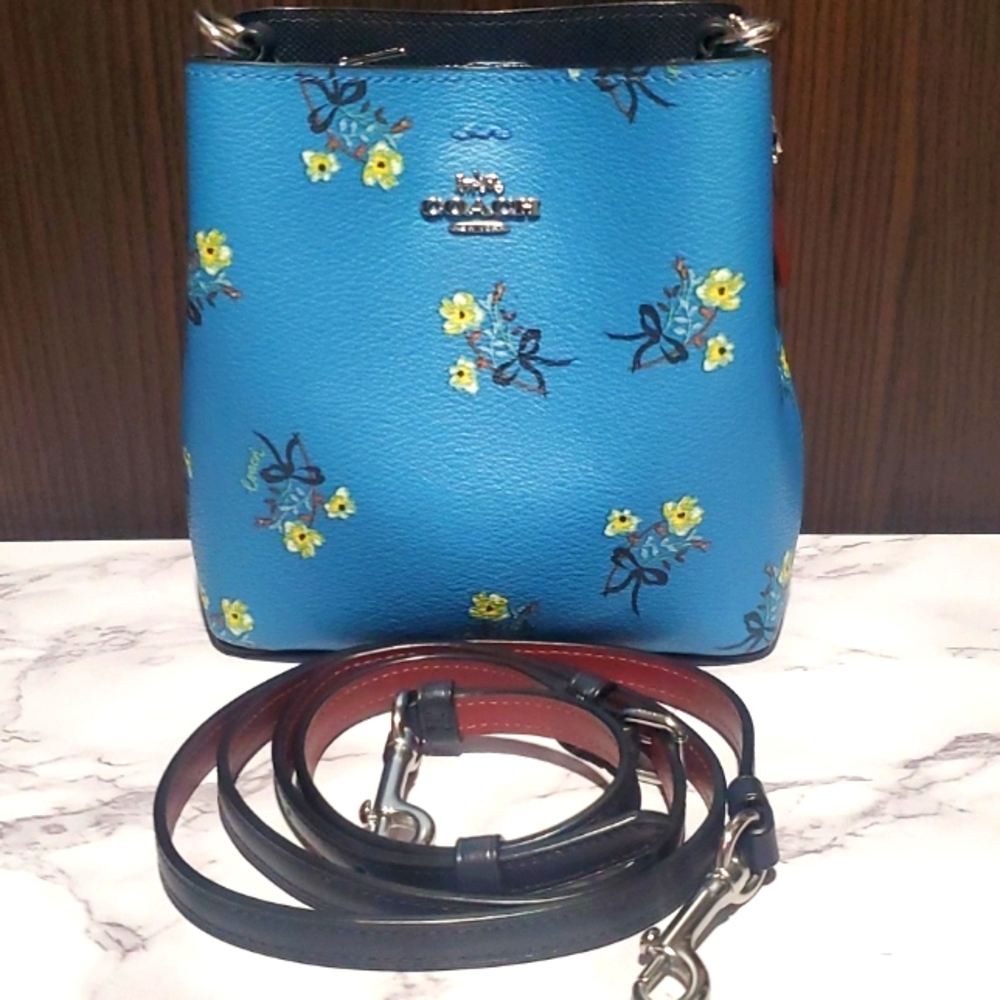 ((((((SOLD))))))Coach Mini Town Bucket Bag With Floral Bow Print